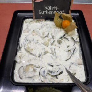 Rahm-Gurkensalat