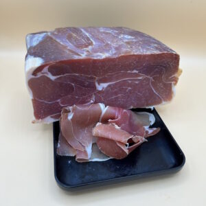 Serrano-Schinken (spanischer luftgetrockneter Schinken)
